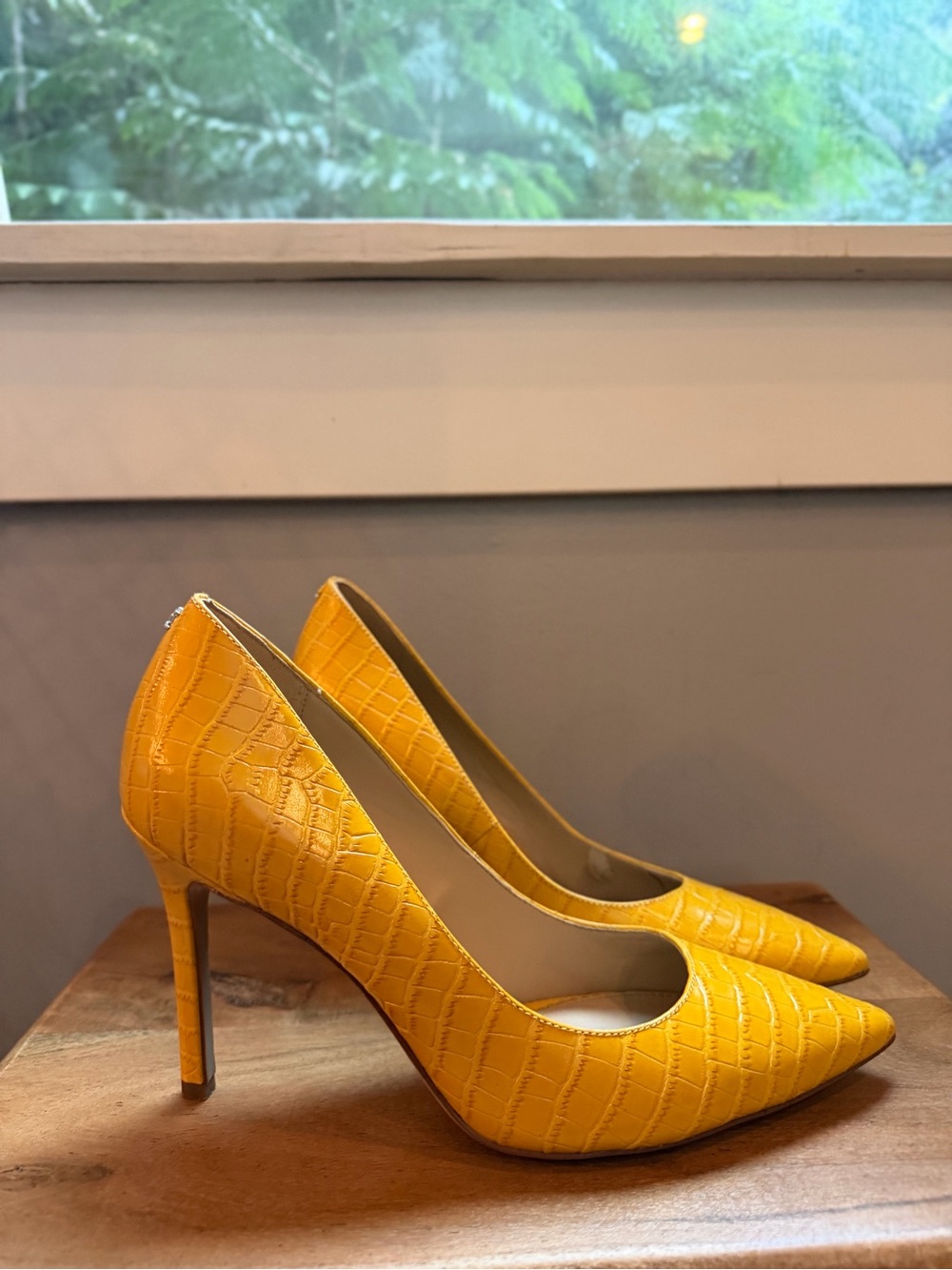 Yellow Croc-Embossed Pointed Toe High Heels
